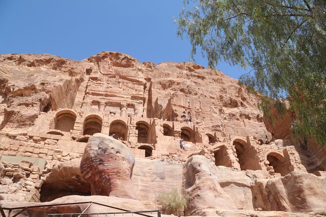 2 Day Tour to Petra and Wadi Rum from Tel Aviv - What the $399 price really covers