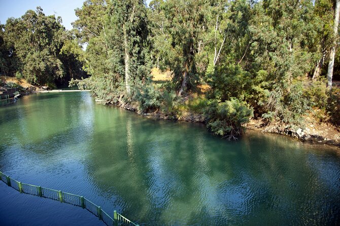 Bethlehem, Jericho & Jordan River Tour from Jerusalem - Guide quality and the role of local guides
