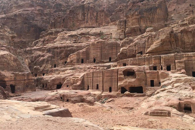 Day tour to Petra from Jerusalem - Returning through the border and back to Jerusalem