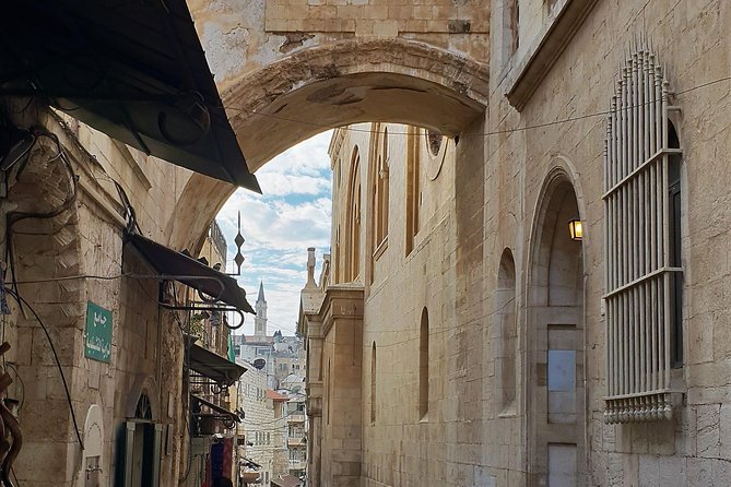 Discover the Secrets of the Underground Jerusalem with a private tour - Starting at the Western Wall