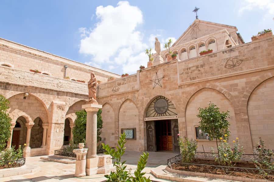 From Ashdod Port: Jerusalem and Bethlehem Day Trip - Walking, Clothing, and Family Suitability
