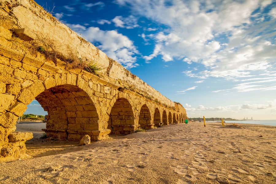 From Tel Aviv: Caesarea, Haifa and Akko Day Trip - Haifa: a grand view, not a garden tour