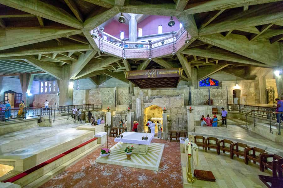 From Tel Aviv: Guided Day Trip to Nazareth & Sea of Galilee - Nazareth and the Church of the Annunciation