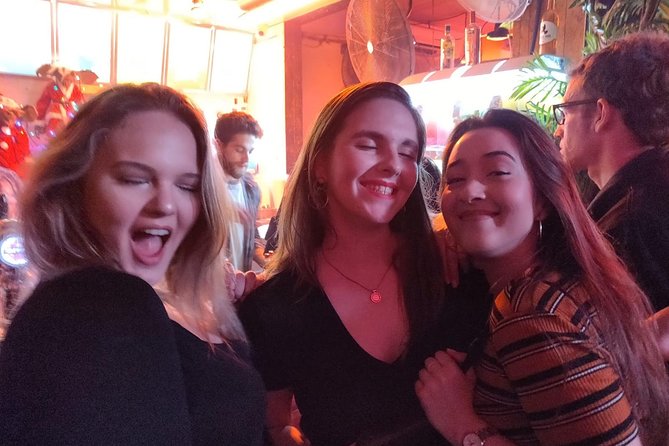 Guided Pub Crawl Night Tour at Tel Aviv - The group size and social atmosphere