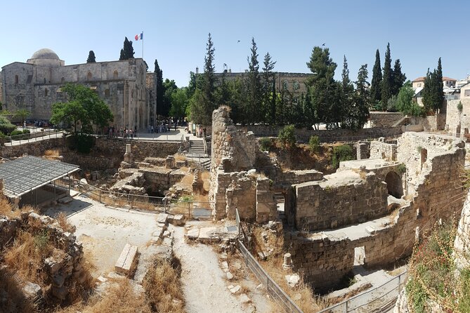 In The Footsteps of Jesus Day Tour - Dguide Self Guiding App - Damascus Gate and the road to the final stop