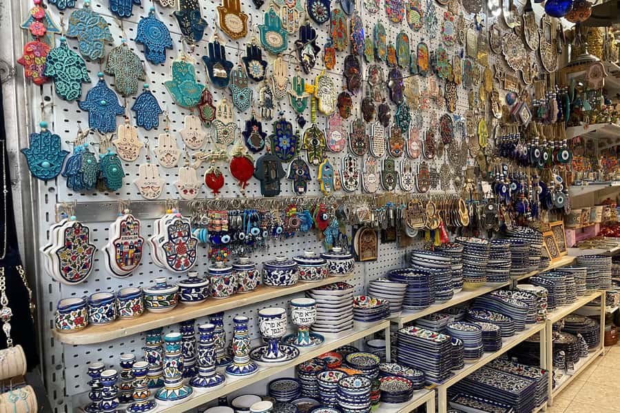 Jaffa: Old City, Port & Shuk Hapishpishim Walking Tour - Kdumim Square and the Old City lanes