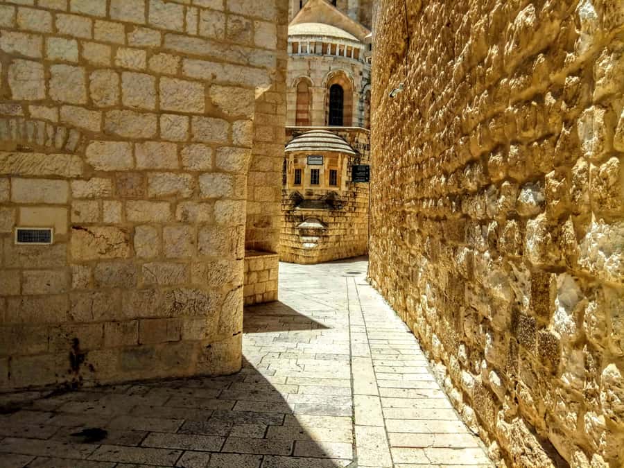 Jerusalem Boutique Tour from Tel Aviv - The guides are a major part of the experience
