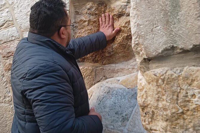 jerusalem classic tour - Walking the Via Dolorosa for one hour