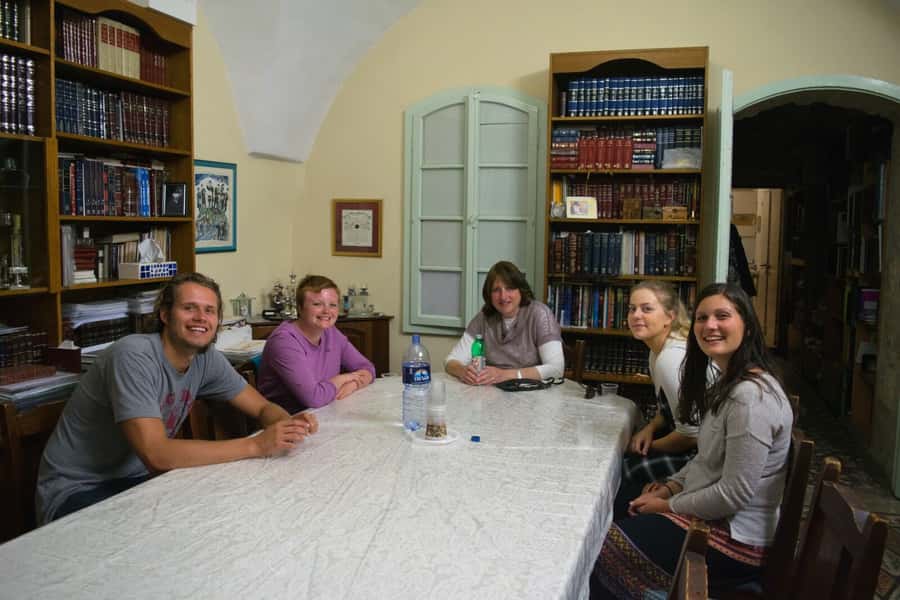 Jerusalem: Meet the Orthodox Jews Tour - Meeting the guide near Ha-Neviim Street
