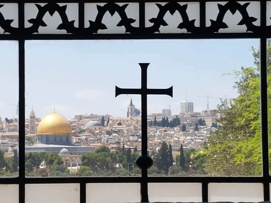 Jerusalem: Old City Walking Tour with Private Option - Through the Muslim Market