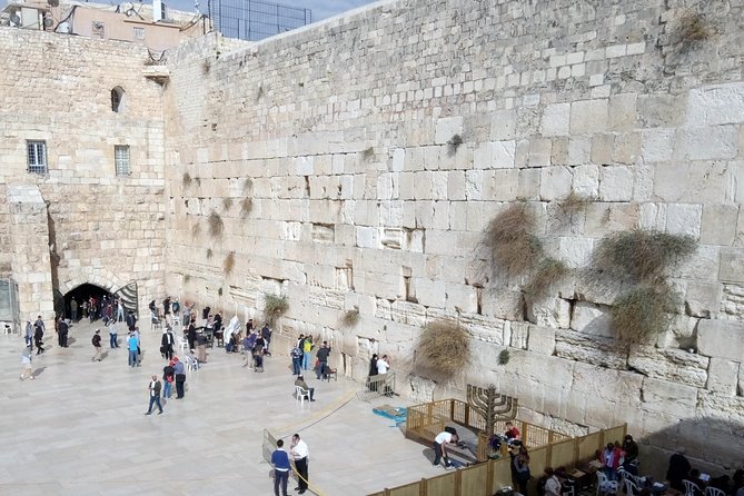Jerusalem: The Center of the Universe - Walk the "Holy City" with GaryTheGuide - Inside the Church of the Holy Sepulchre