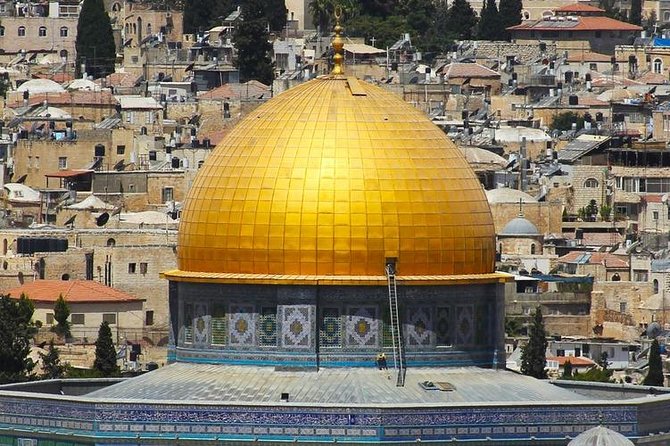 Jerusalem Walking Tour - The Cardo and Broad Wall reveal Jerusalem’s older foundations