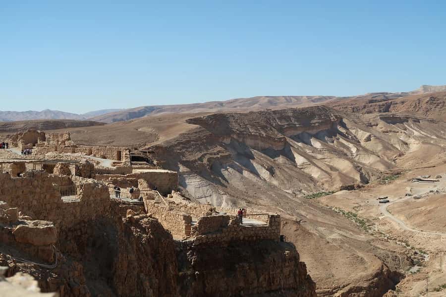 Massada and the Dead Sea in Russian - The story behind the fortress ruins