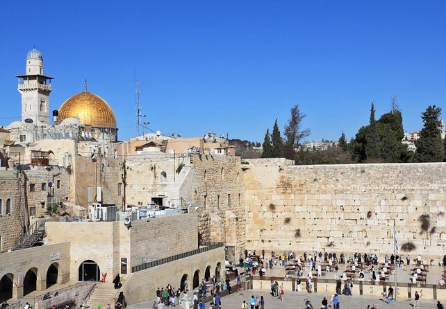 Old City of Jerusalem Guided Walking Tour - Al Souq: the city in motion