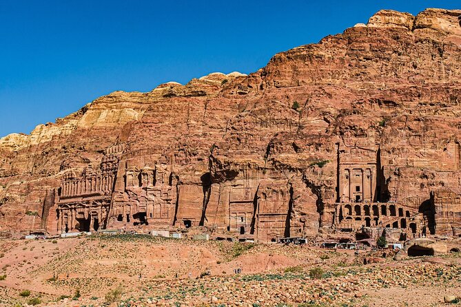 Petra 1-Day Tour from Tel Aviv with FREE Authentic Lunch - The Siq and Petra Treasury