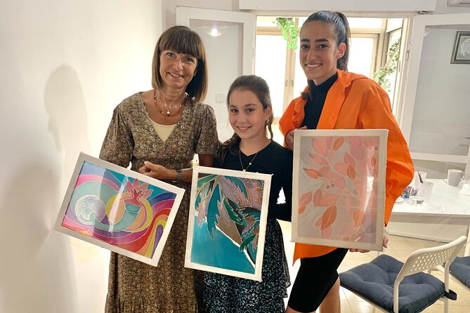 Private Silk Wall Hanging Painting Workshop in Jerusalem - Why the private format matters