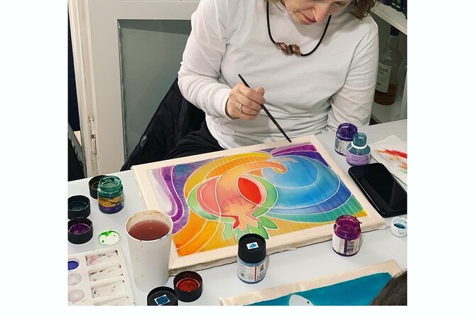 Private Silk Wall Hanging Painting Workshop in Jerusalem - Choosing a pattern before you arrive