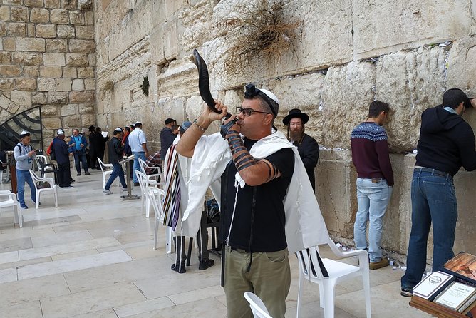 Private Tour: Highlights of Jerusalem - The Davidson Center and the streets below the Temple Mount