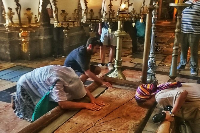 Private Tour: Old City of Jerusalem Christianity Tour - One hour inside the Church of the Holy Sepulchre