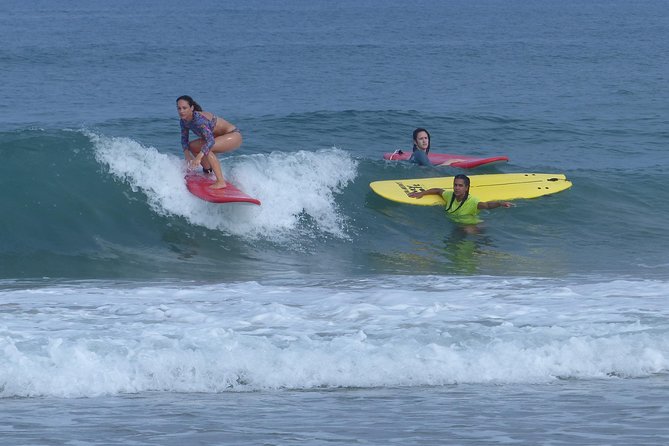 Professional Surfing lessons in the heart of Tel Aviv - Getting the right board and wetsuit