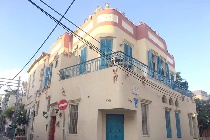 Running Tour - Tel Aviv Highlights 10KM - The museum yard, Rabin Monument, and civic Tel Aviv