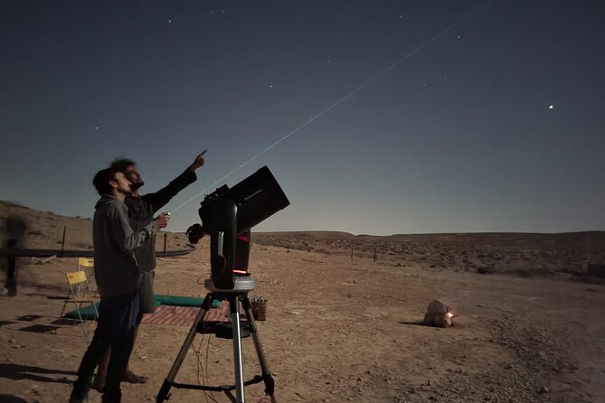 Stargazing Mitzpe Ramon - Meeting the guide beside Makhtesh Ramon