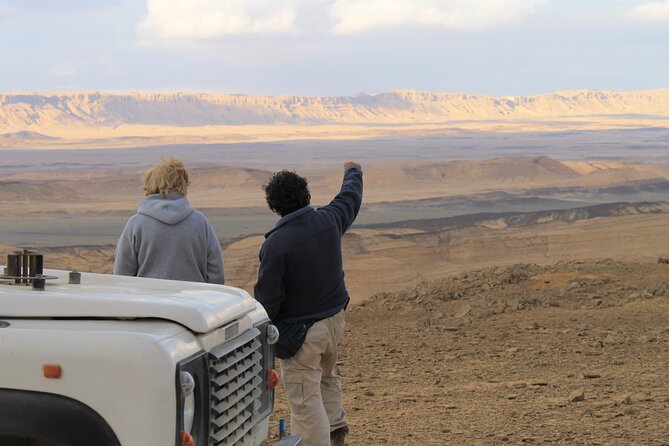 Sunset time Ramon Crater Jeep tour, bonfire and stargazing - Meeting in Mitzpe Ramon and heading into the crater