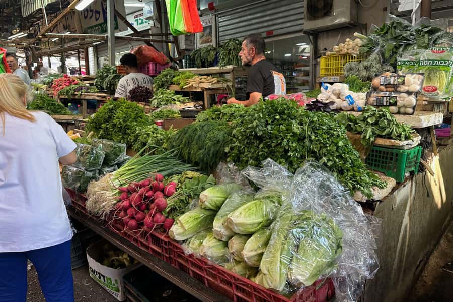 Tel Aviv: Carmel Market Food Tasting Tour “Shuk Hacarmel” - Who will enjoy this Carmel Market walk?