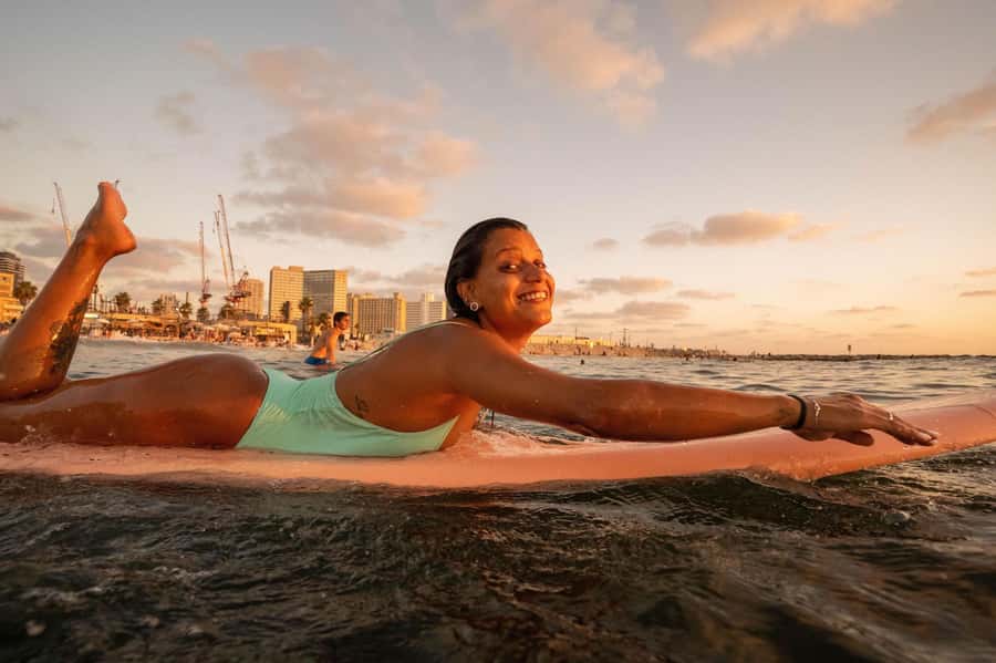 Tel Aviv: Professional Surfing Lessons at Beach Club TLV - Finding Beach Club TLV on the southern promenade
