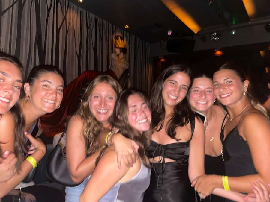 Tel Aviv: Pub Crawl and Nightlife Tour with Shots - The social side, especially for solo visitors