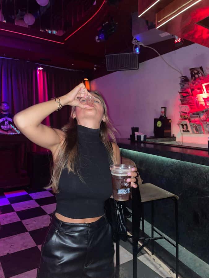 Tel Aviv: Pub Crawl and Nightlife Tour with Shots - Who should book this four-hour night out?