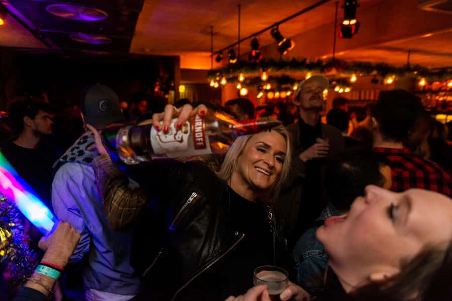 Tel Aviv: Pub Crawl with 4 Stops and Free Shots - Five useful facts before you book