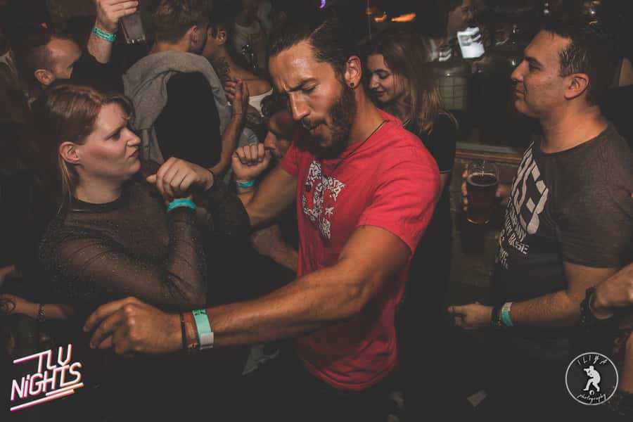 Tel Aviv: Pub Crawl with 4 Stops and Free Shots - Practical value, timing, and cancellation