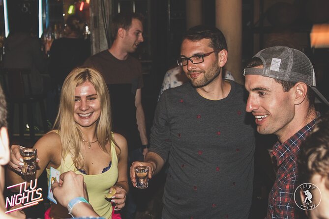 Tel Aviv Pub Crawl - The first stop: getting the group moving