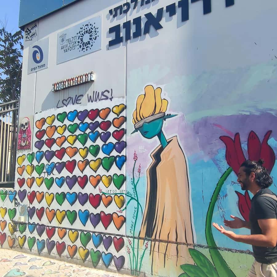 Tel Aviv's Bauhaus & Bohemian Vibes: Private Walking Tour - Rothschild Boulevard and Tel Aviv’s First Chapter
