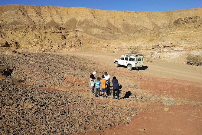 טיולי ג'יפים במכתש רמון - Pickup from Mitzpe Ramon and meeting options