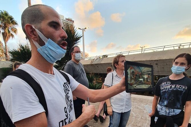 Walking Graffiti Tour with Augmented Reality in Tel Aviv - Eight Walls, Eight Tel Aviv Stories
